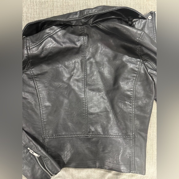 H&M Black Faux Leather Jacket - Picture 5 of 5